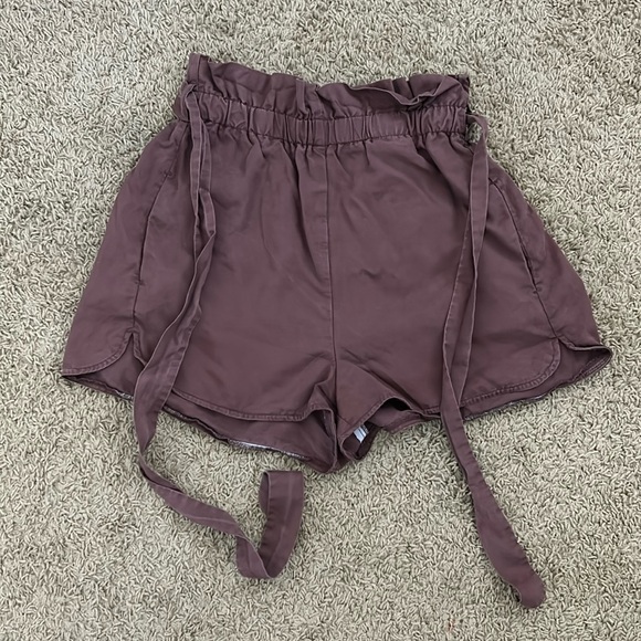 Express High-rise Plum-colored Paper-bag Shorts (Size XS) - Picture 1 of 4